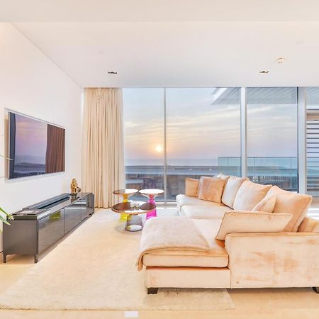 Posh 2 Bedroom Oceanfront Apt In The Heart Of Bluewaters Island Dubái Exterior foto